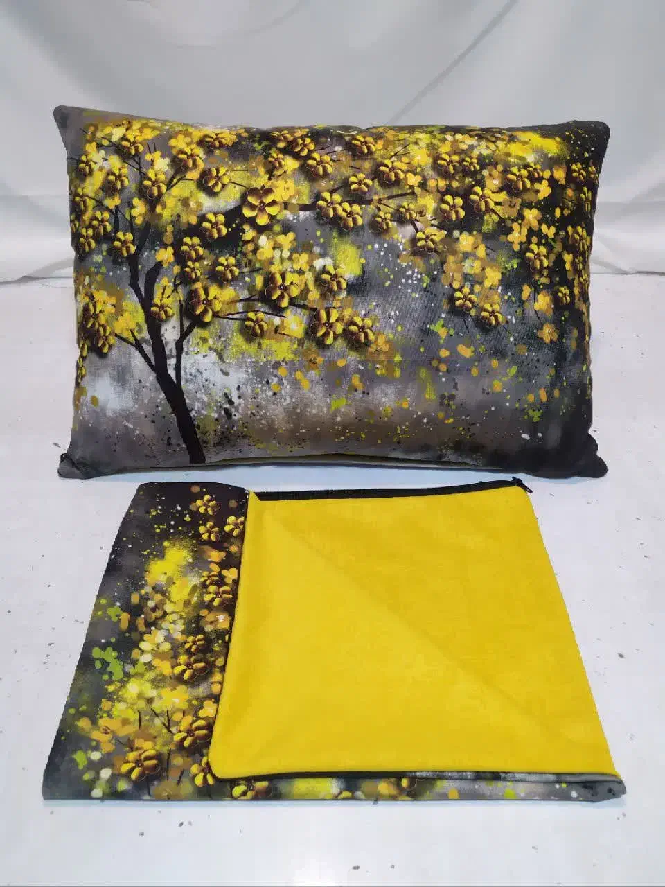 دویست هشتاد هزار|رختخواب، بالش، پتو|مشهد, طبرسی شمالی|دیوار