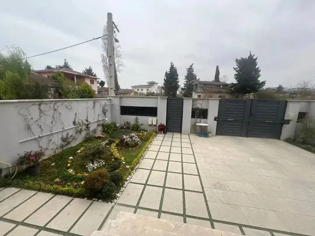 اجاره ویلا روفگاردنی نوساز۳۰۰ متری (خانم الهی)|اجارهٔ خانه و ویلا|رویان, |دیوار