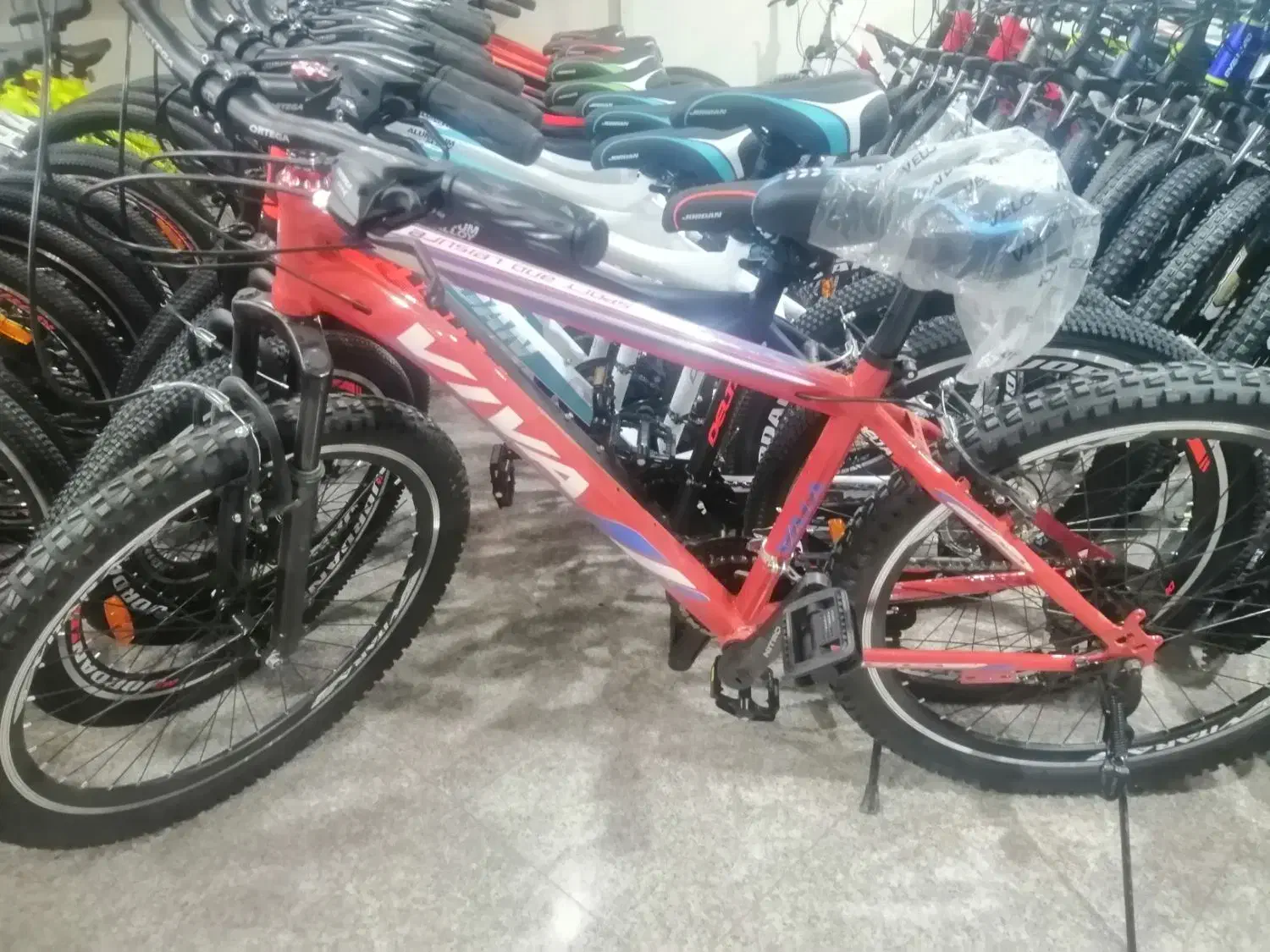 دوچرخه قرمز 20.26|دوچرخه، اسکیت، اسکوتر|یزد, |دیوار