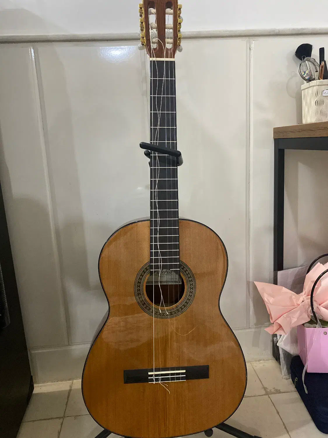 گیتار والریا|گیتار، بیس، امپلیفایر|قم, امامزاده ابراهیم|دیوار