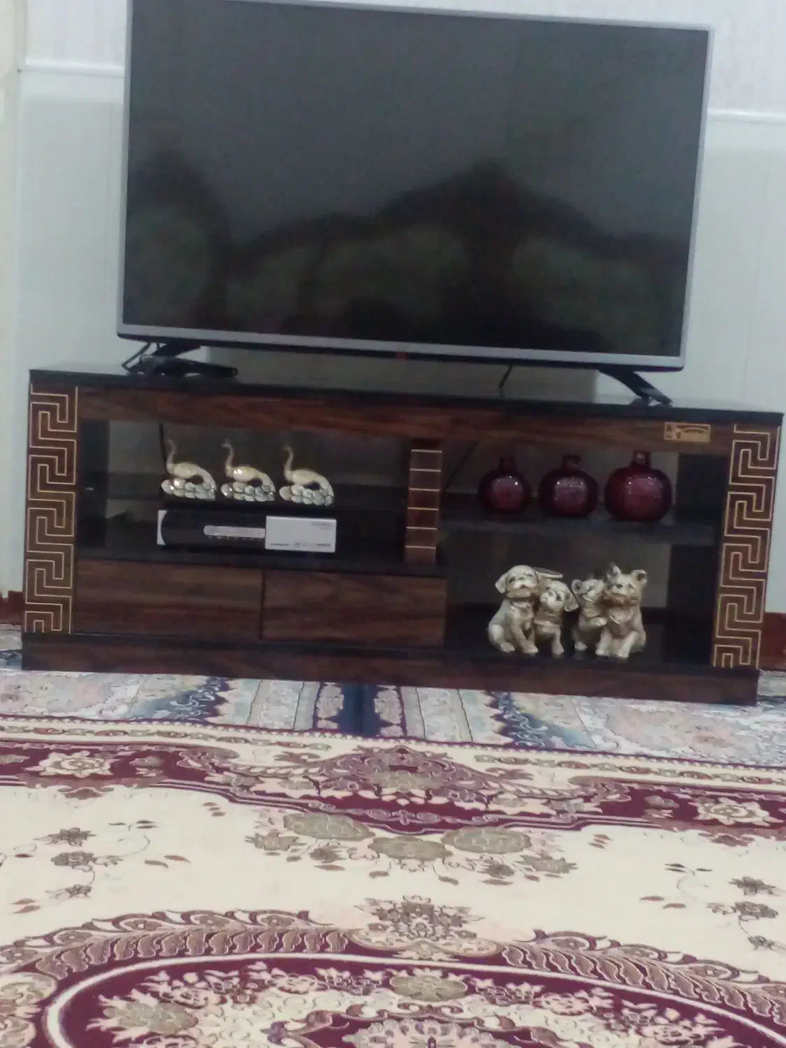 میز تلوزیون.۱۲۰۰۰۰۰۰|میز تلویزیون|سلماس, |دیوار