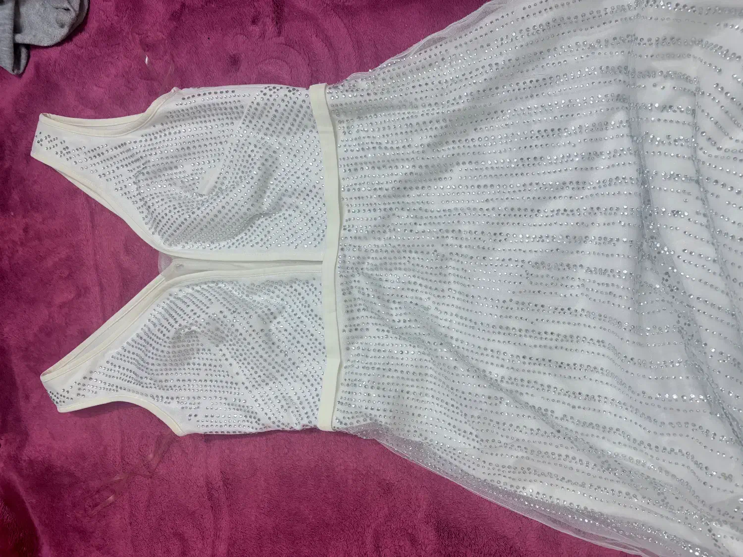 تعدادی لباس مجلسی|لباس|شیروان (خراسان), |دیوار