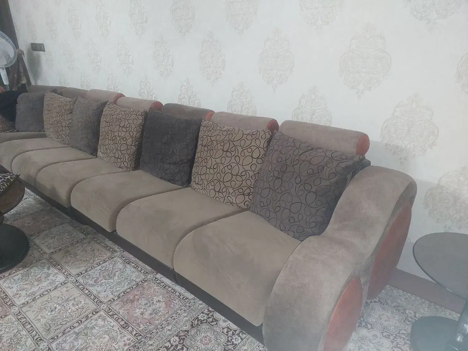 مبل ال ۹ نفره|مبلمان خانگی و میز عسلی|قم, باجک دو|دیوار