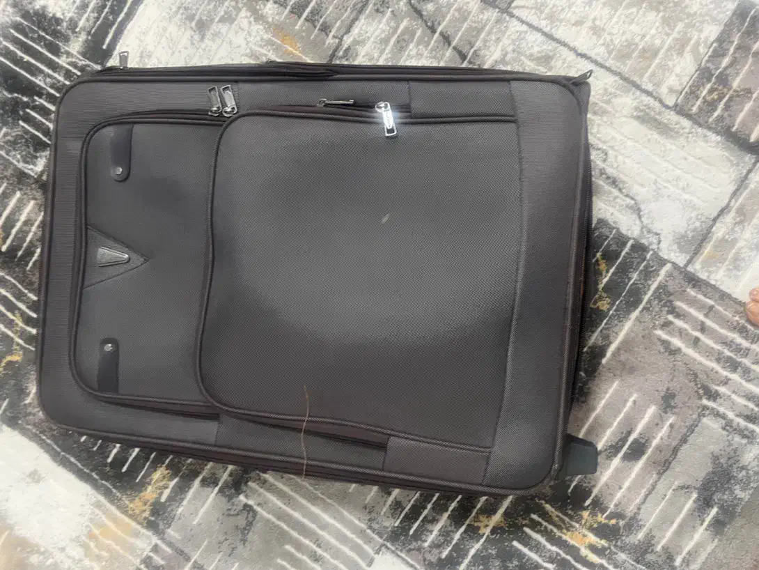 چمدان بزرگ|کیف، کفش، کمربند|مشهد, آبکوه|دیوار