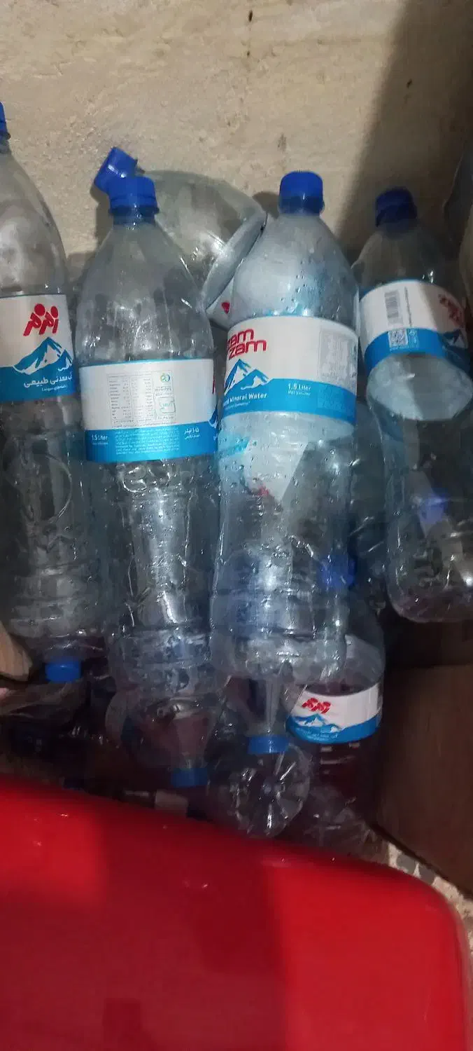 بطری آب معدنی|ظروف نگهدارنده، پلاستیکی، یک‌بارمصرف|رشت, دروازه لاکان|دیوار