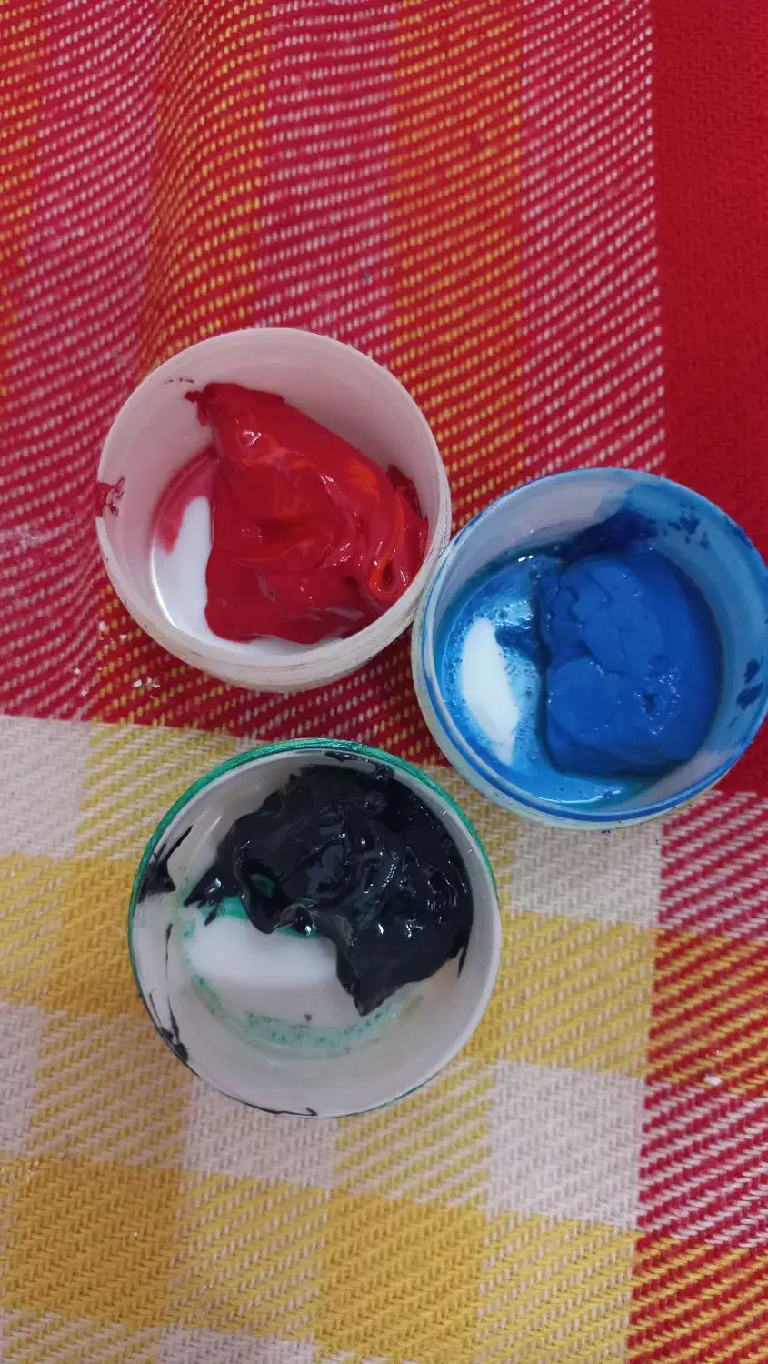 رنگ اکرولیک رنگ صرفی و خمیری رزین|لوازم التحریر|قم, باغ کرباسی|دیوار