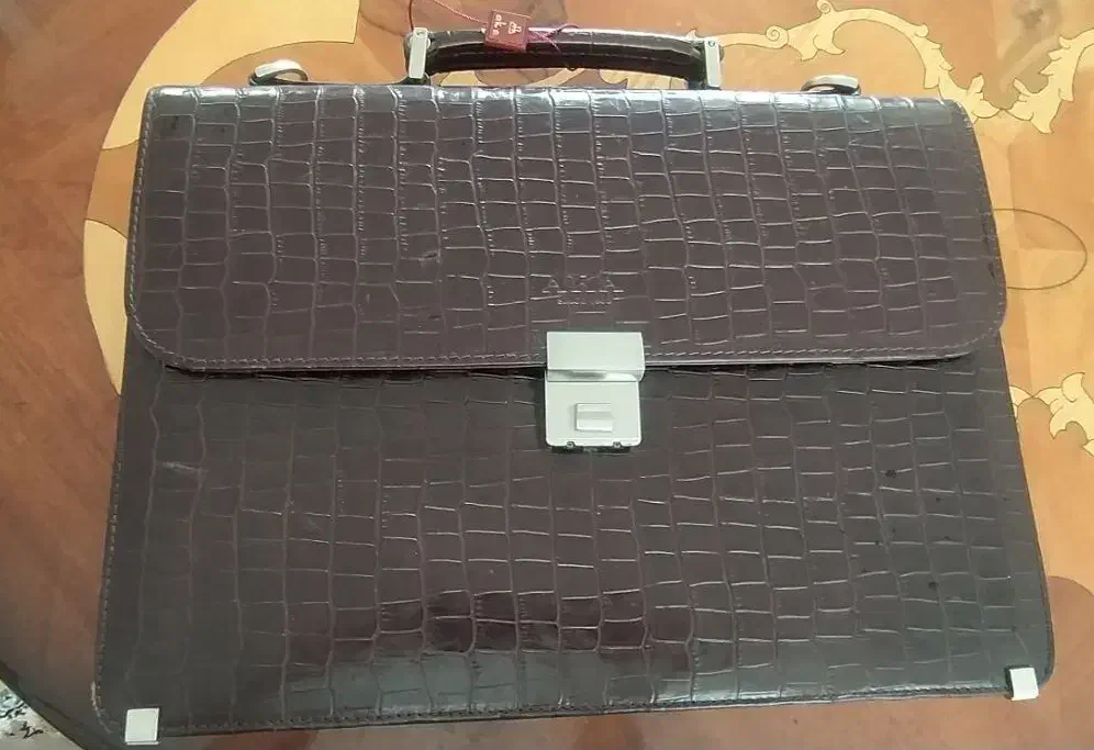 کیف اداری برند AKA|کیف، کفش، کمربند|تهران, امام حسین|دیوار