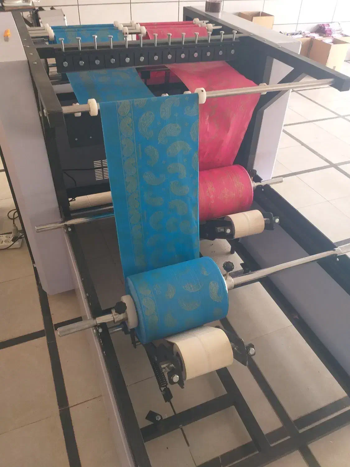 دستگاه رول کن سفره یکبار مصرف دو رول همزمان|ماشین‌آلات صنعتی|مرودشت, سهل‌آباد|دیوار