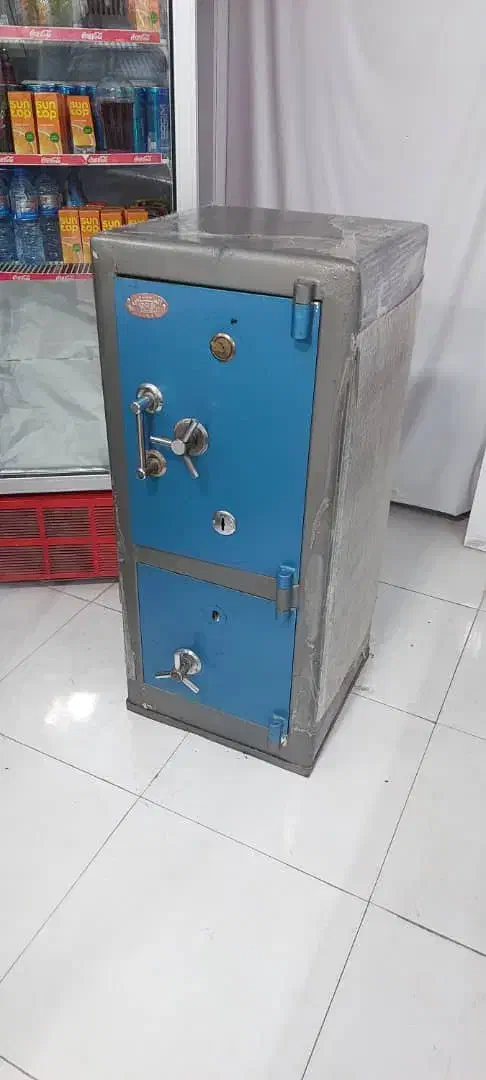 گاو صندوق دوطبقه|ابزارآلات|جهرم, |دیوار