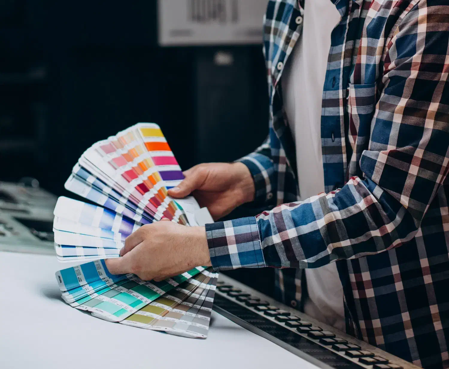 طراحی و چاپ (بدون هزینه طراحی)|خدمات رایانه‌ای و موبایل|رشت, معلم|دیوار