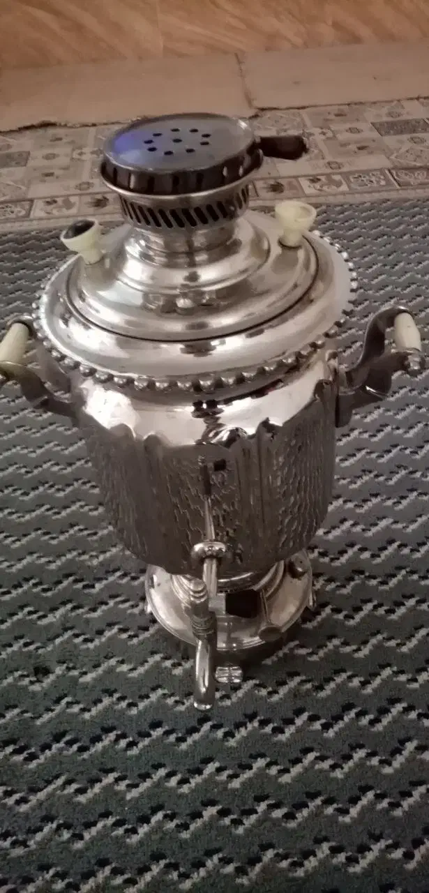 سماور|کلکسیون اشیاء عتیقه|قم, چهار مردان|دیوار