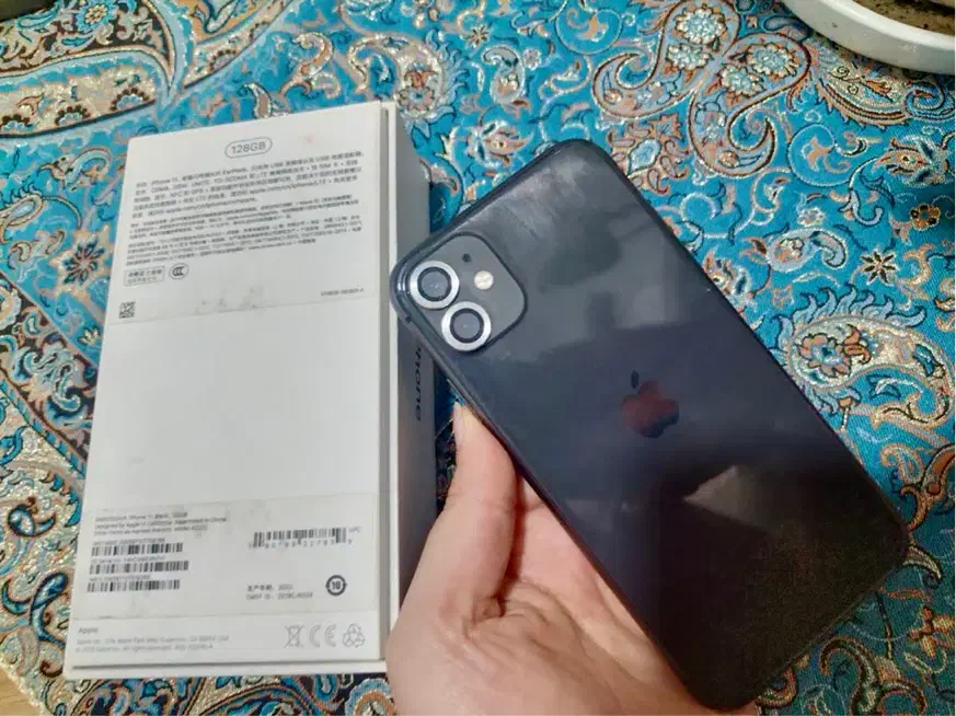 ایفون ۱۱ نرمال ۱۲۸ گیگ، زیر قیمت|موبایل|ساری, |دیوار