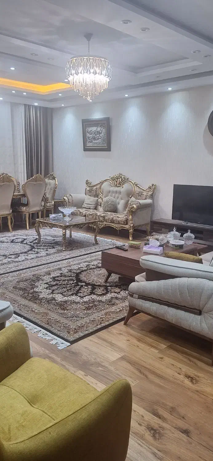 فروش طبقه ی همکف با حیاط اختصاصی|فروش خانه و ویلا|صدرا-فارس, فاز ۱|دیوار