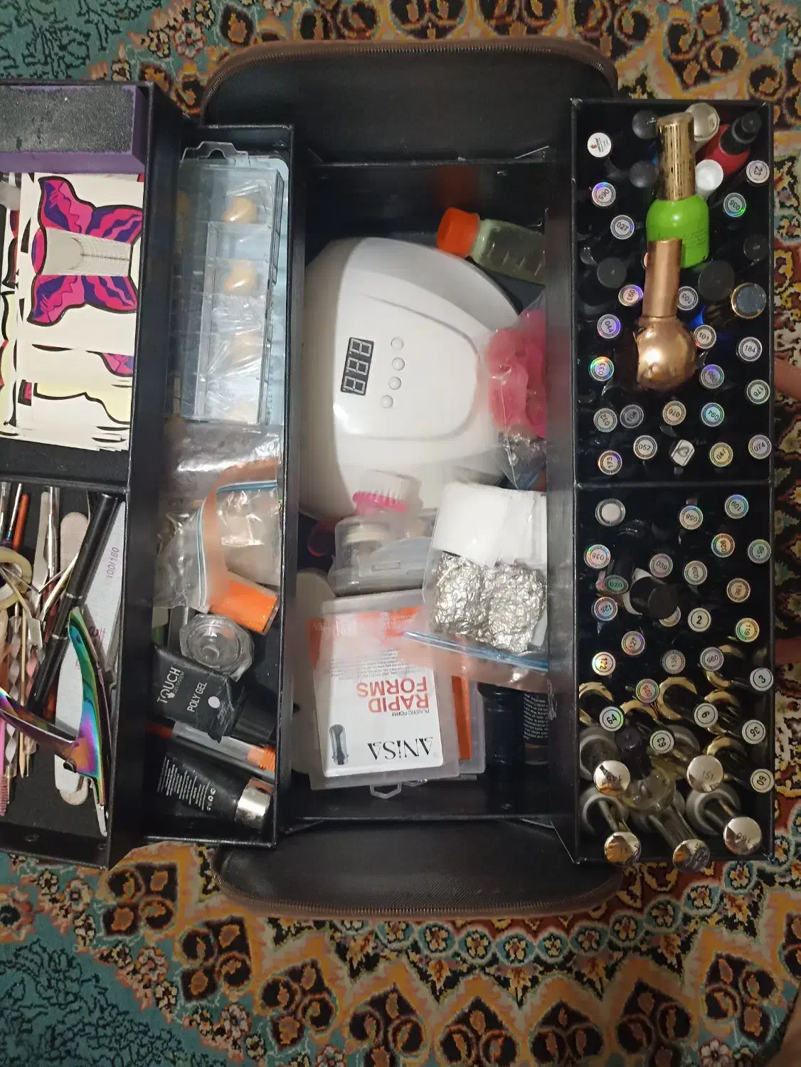 لوازم کاشت ناخن|آرایشگاه و سالنهای زیبایی|کرمانشاه, |دیوار