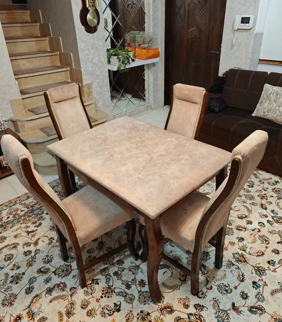 میز نهار خوری چهار نفره|میز و صندلی غذاخوری|رشت, شهریاران|دیوار