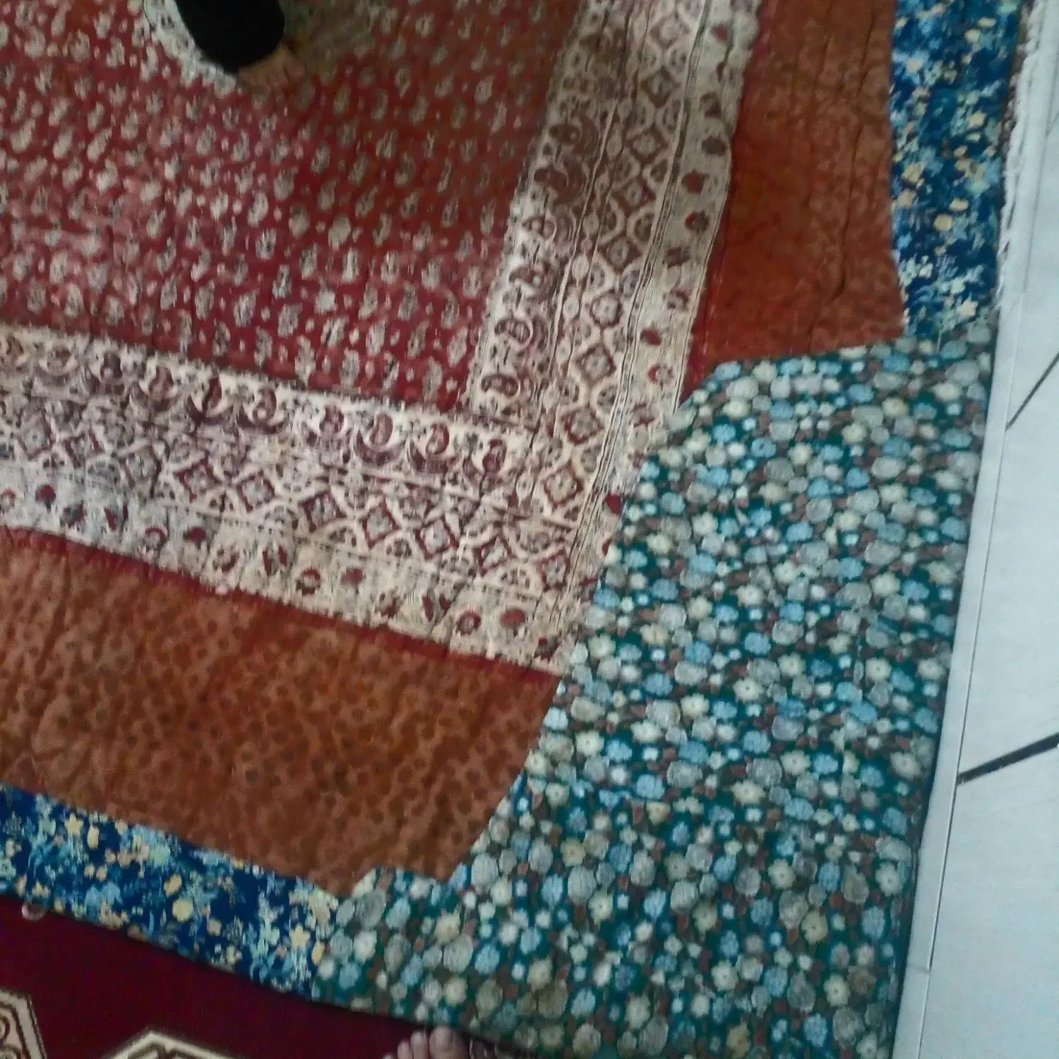 لهاف کرسی|تشک تختخواب|شاهین‌شهر, گزبرخوار|دیوار