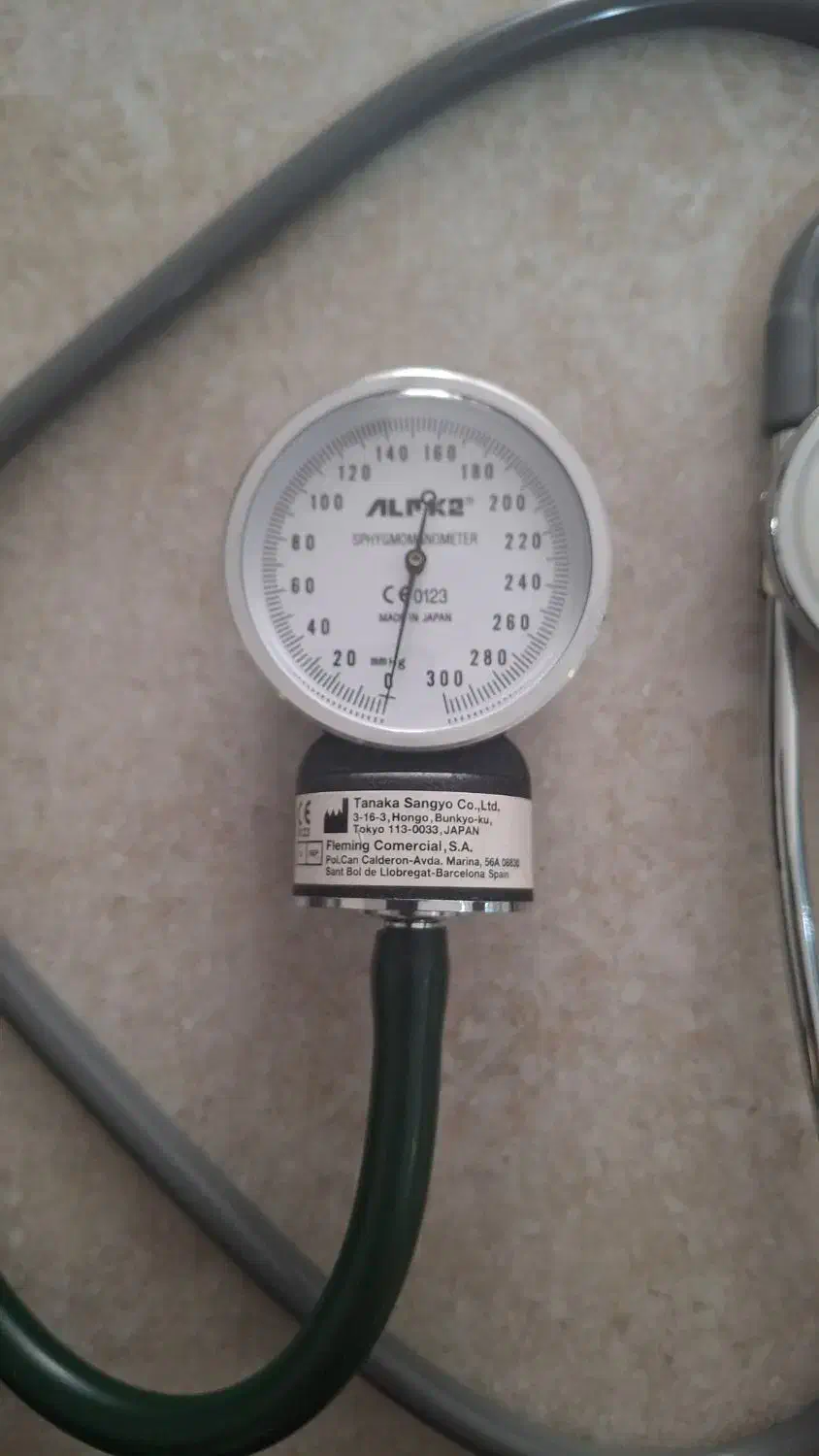 فشارسنج عقربه ای با گوشی طبی آلپیکادو ALPK2|آرایشی، بهداشتی، درمانی|برخوار, |دیوار