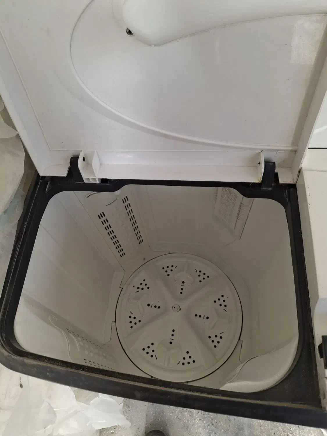 لباسشویی|ماشین لباسشویی و خشک‌کن لباس|شیروان (خراسان), |دیوار