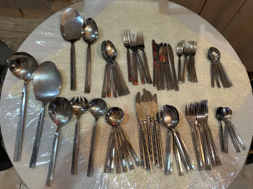 ظرف میوه برنجی هندی و سرویس قاشق چنگال ظروف دیگر|ظروف سرو و پذیرایی|تهران, چیتگر شمالی|دیوار