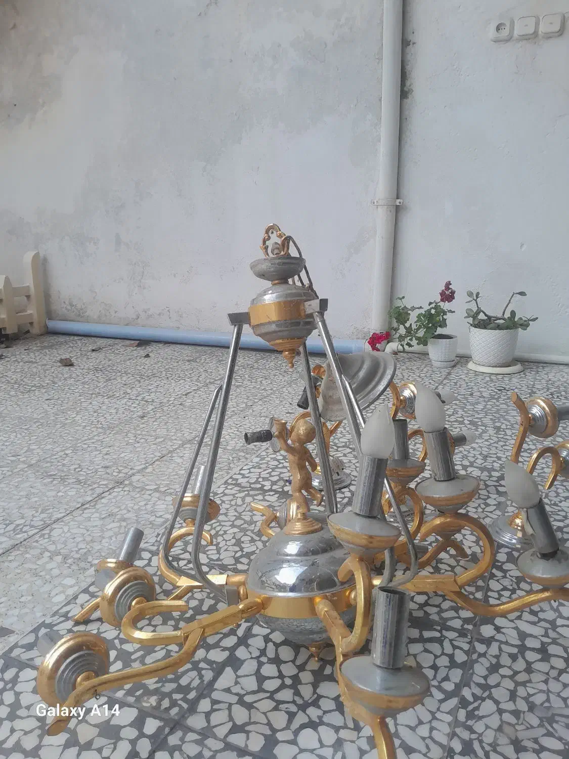 لوسترسقفی|لوستر و چراغ آویز|رشت, نیکمرام|دیوار