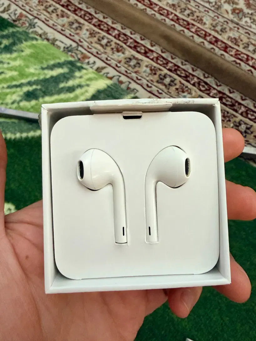 هندزفری اورجینال اپل مدل EarPods با پورت لایتنینگ|لوازم جانبی موبایل و تبلت|تهران, پاسداران|دیوار