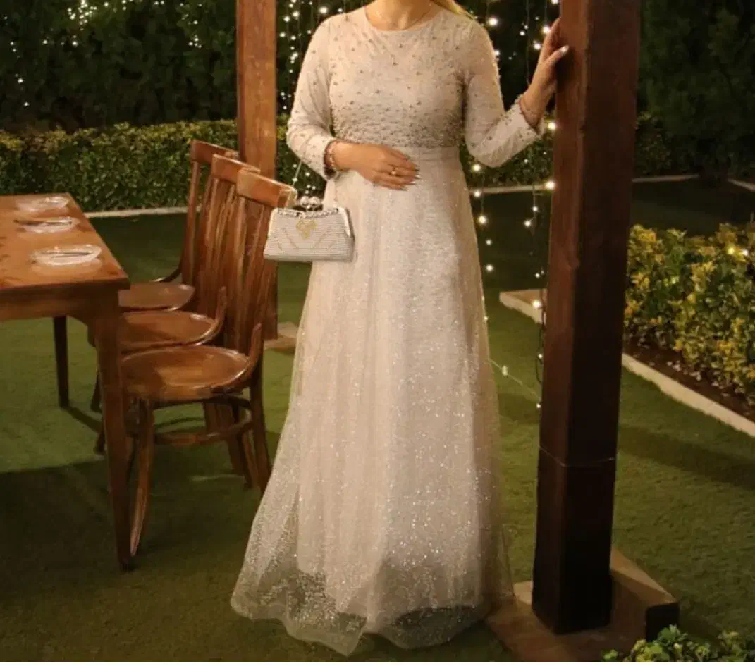 لباس شب|لباس|ری, اقدسیه|دیوار