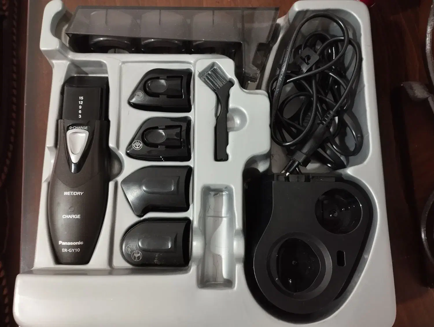 درود یک عدد ریش تراش پاناسونیک وصندلی ارایشگاه|آرایشی، بهداشتی، درمانی|نوبران, |دیوار