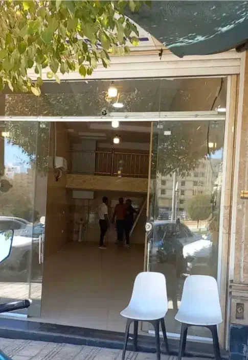 اجاره مغازه بر بلوار البرز جنب داروخانه دکتر قانع|اجارهٔ مغازه و غرفه|صدرا-فارس, فاز ۱|دیوار