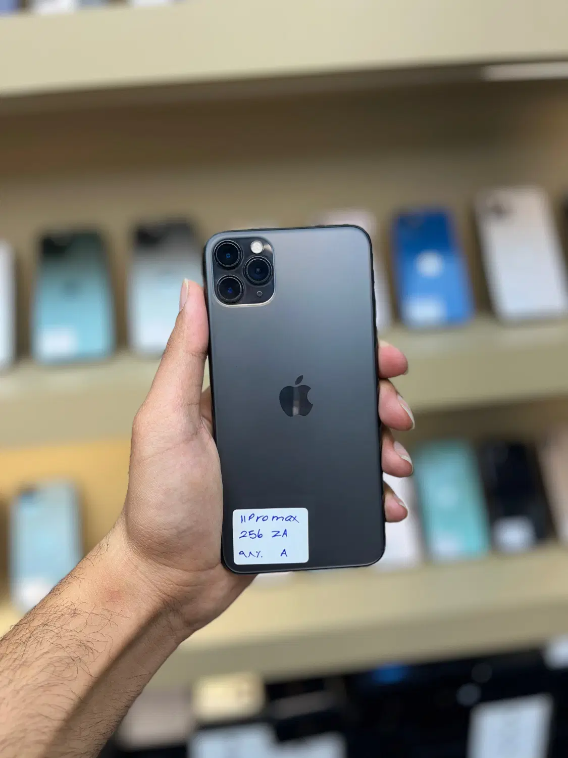 iPhone 11 pro max|موبایل|قم, جهان بینی|دیوار