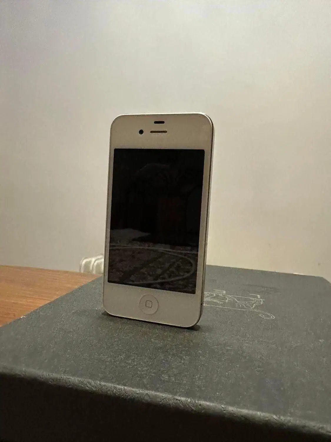 اپل iPhone 4 (قفل کریر سیم کارت نمی خواند)|موبایل|تهران, گیشا|دیوار