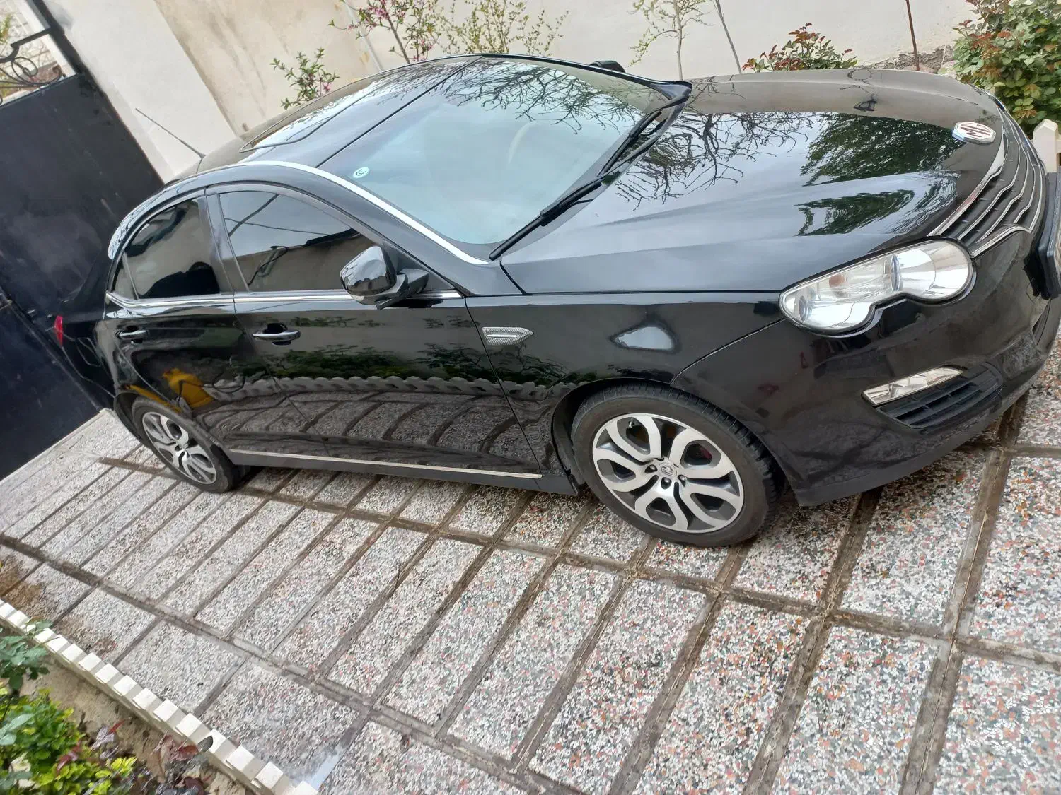 ام جی ۵۵۰ فول .مدل آخر ۲۰۱۲ .معاوضه با ام جی gs|خودرو سواری و وانت|تهران, استاد معین|دیوار