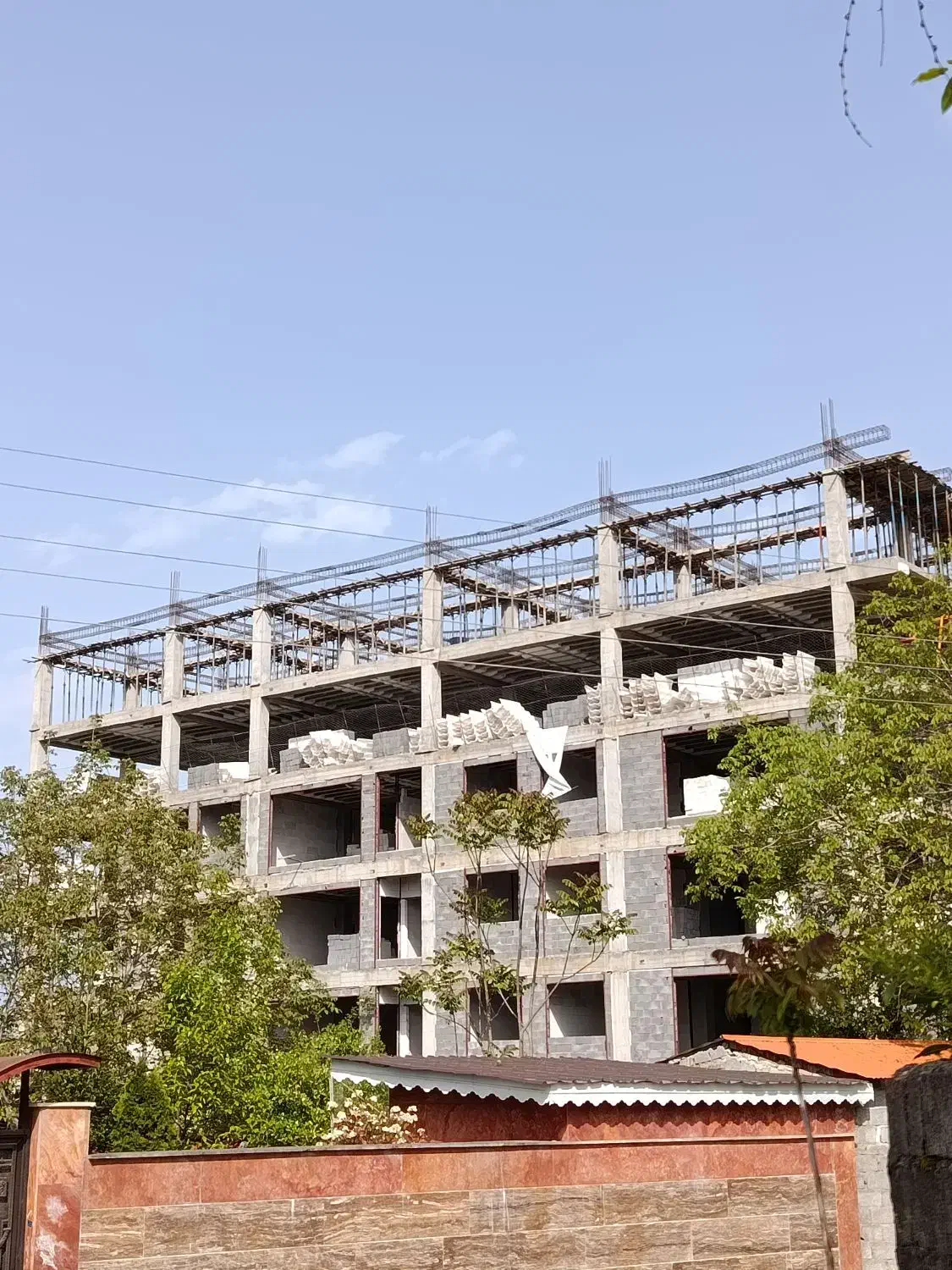 اجرای انواع سازه بتنی|خدمات پیشه و مهارت|رشت, گلسار|دیوار