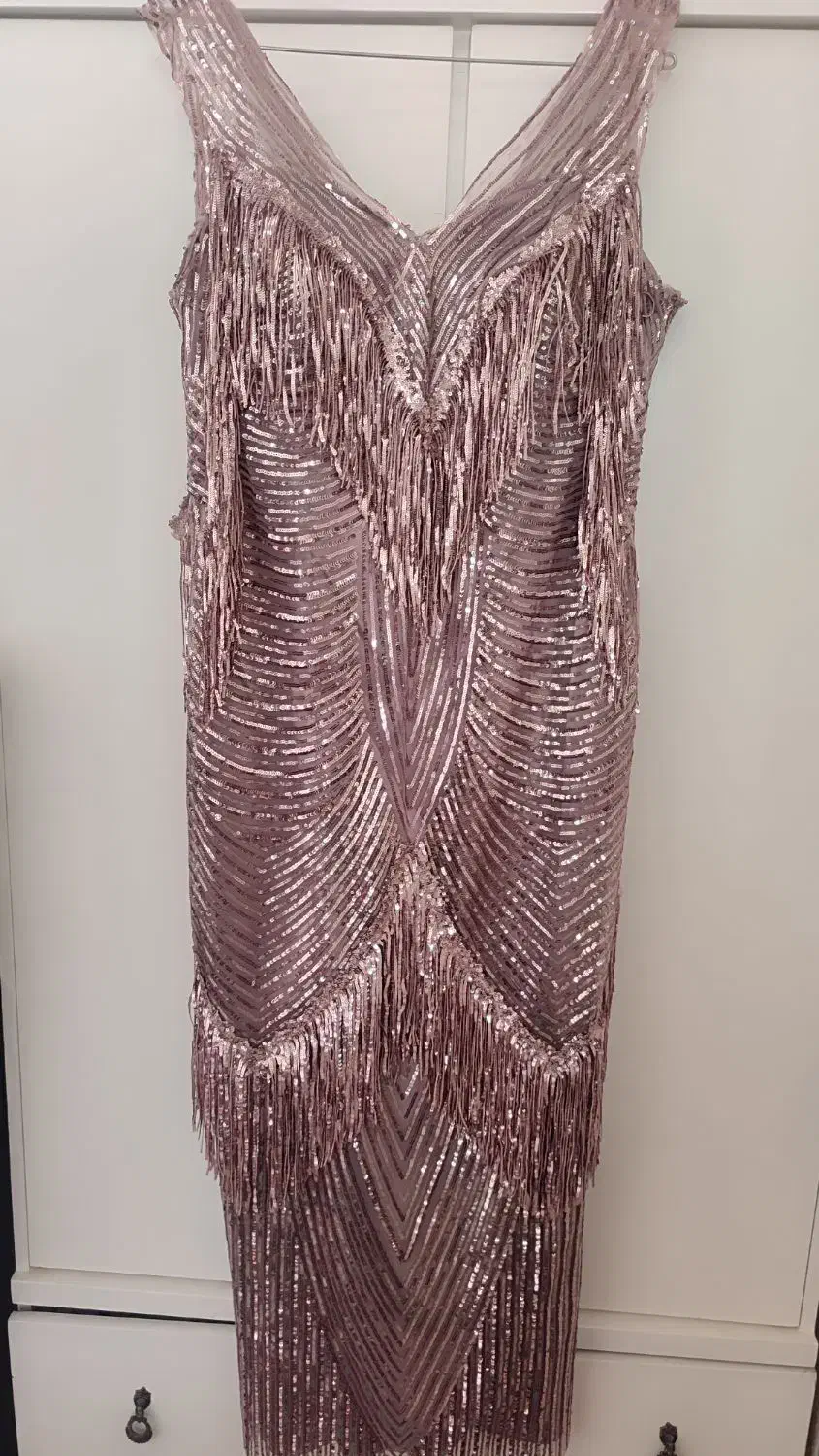 لباس مجلسی|لباس|تربت‌حیدریه, طالقانی|دیوار