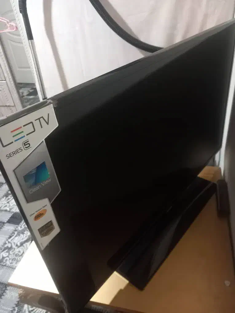 تلویزیون سامسونگ ۴۰ اینچ در حدنو سالم|تلویزیون و پروژکتور|صباشهر, |دیوار