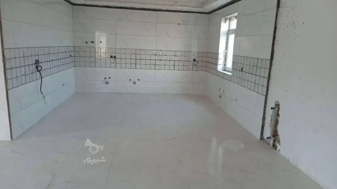 کاشیکاری سیمانکاری نرمه بتن خانه.باغچه|خدمات پیشه و مهارت|ارومیه, |دیوار