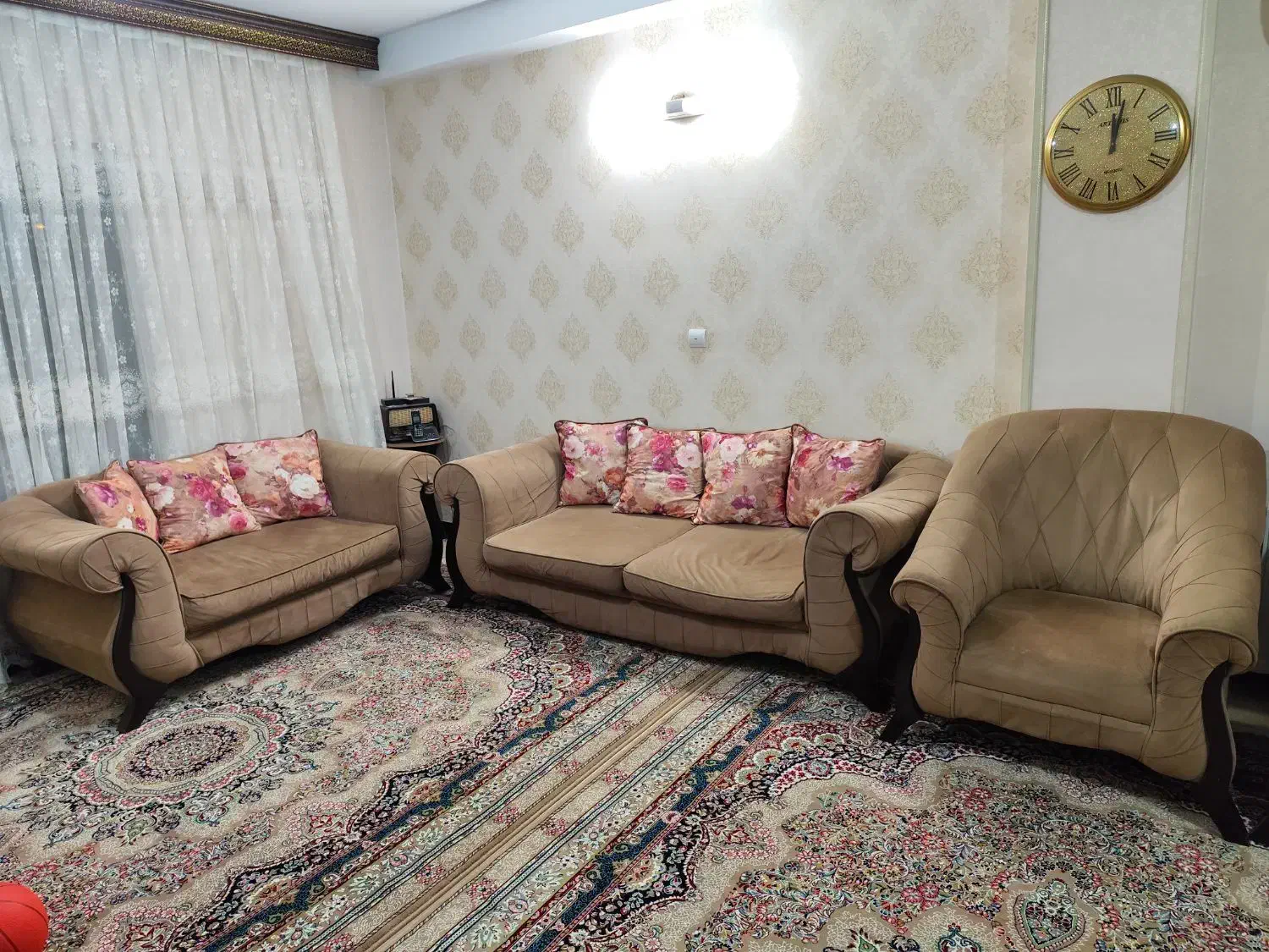 مبل هفت نفره راحتی|مبلمان خانگی و میز عسلی|محمدشهر, شهرک پیام (مهرالبرز)|دیوار