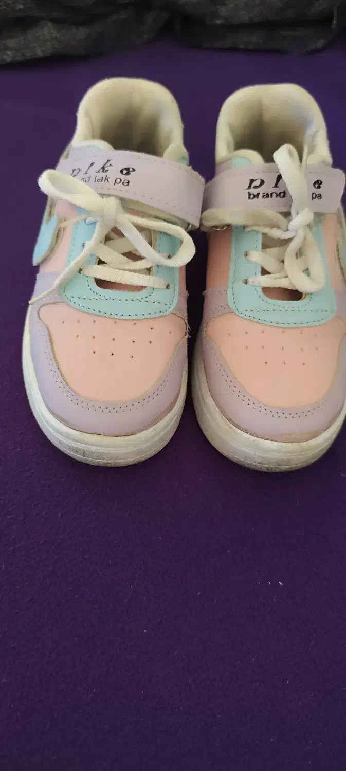 کفش صورتی در حد خیلی نو و کفش مشکی سایز ۳۰|کفش و لباس بچه|تهران, سازمان آب|دیوار