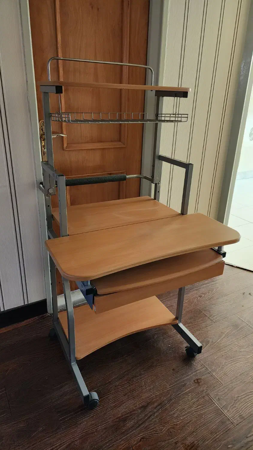 میز تحریر|میز تحریر و کامپیوتر|اصفهان, شاهزید|دیوار