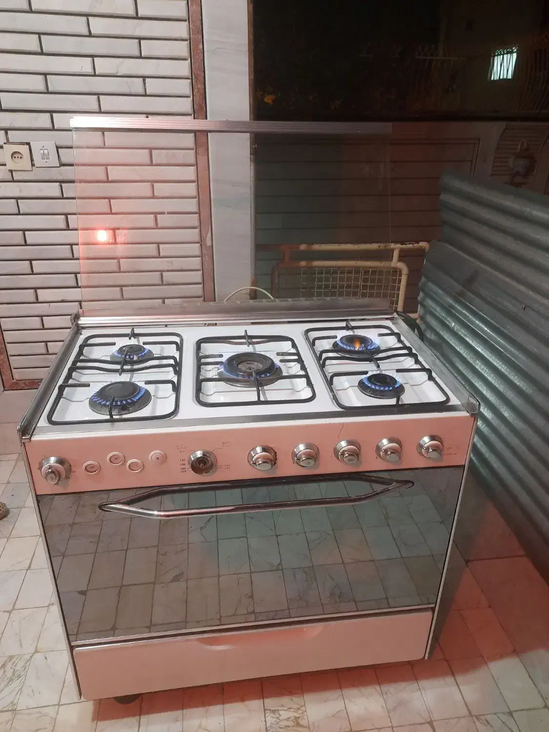 گازفردار و میز تلوزیون ام دی افوزودپز|حراج|خمینیشهر, |دیوار