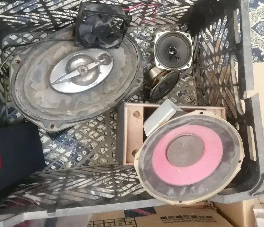 اکو قهرمان وچند تا بلند گو|سیستم صوتی خانگی|اصفهان, قائمیه|دیوار