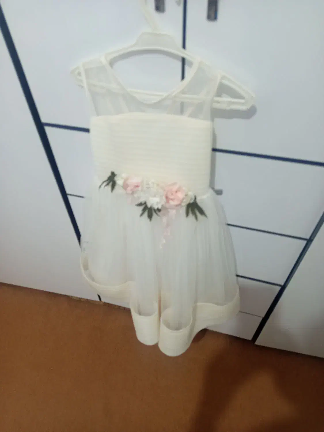 لباس مجلسی بچه گونه|کفش و لباس بچه|چهارباغ, |دیوار