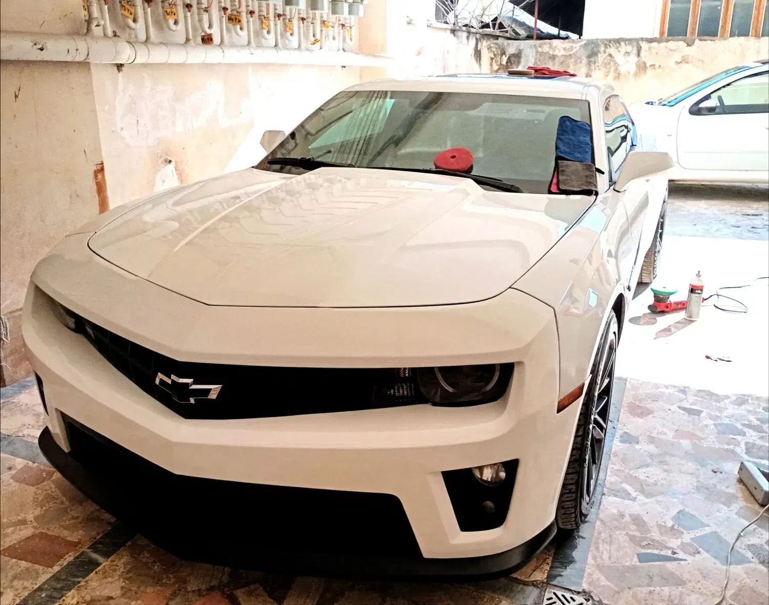 پولیش واکس ، سرامیک ، در محل و مجموعه|خدمات موتور و ماشین|رشت, گلباغ نماز|دیوار