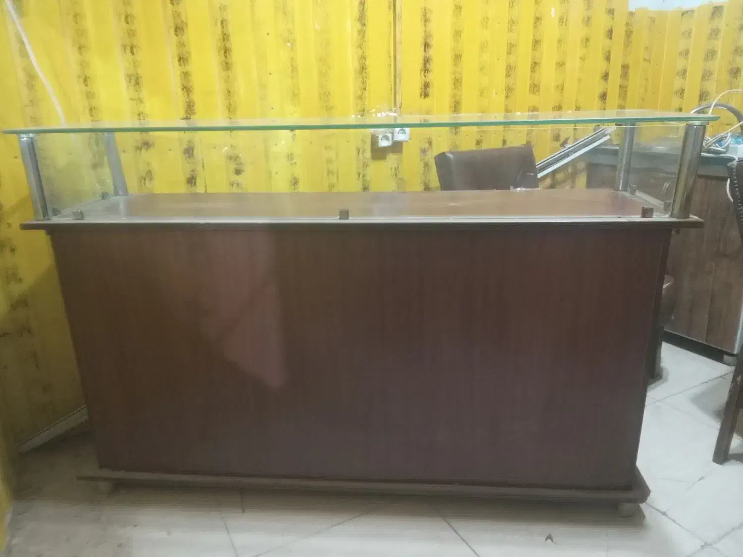 ویترین مغازه چوبی|فروشگاه و مغازه|ورامین, ورامین|دیوار