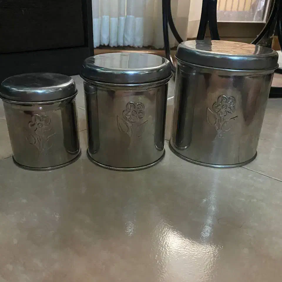 بانکه سه تایی استیل قدیمی|ظروف نگهدارنده، پلاستیکی، یک‌بارمصرف|رشت, لاکانی|دیوار