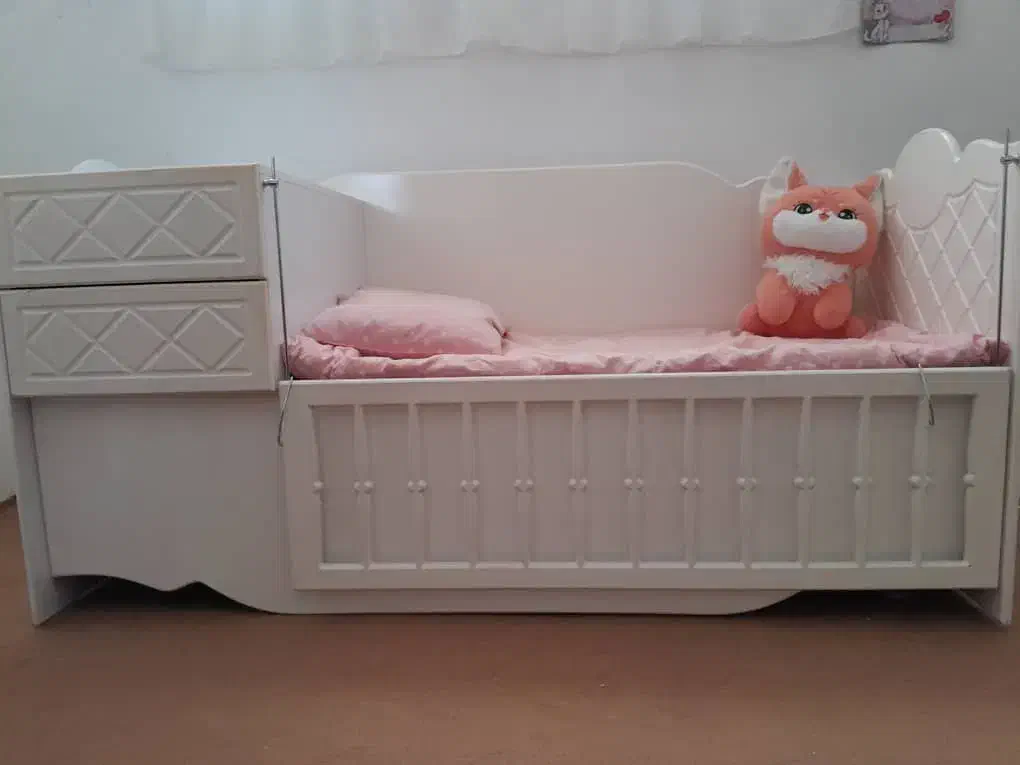 تخت کودک دست ساز بادوام|تخت و سرویس خواب|خوی, |دیوار