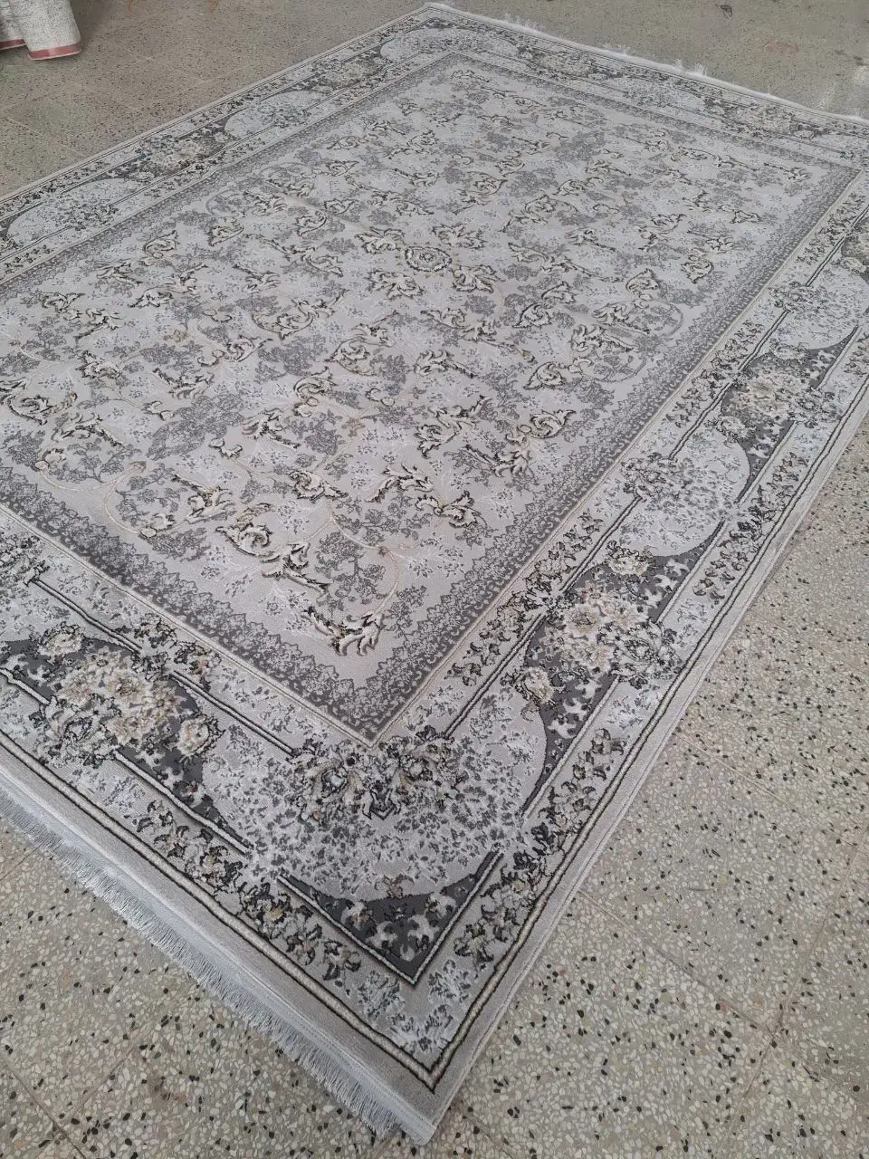 فرش نقش نیلگون|فرش|هشتگرد, هشتگرد قدیم|دیوار