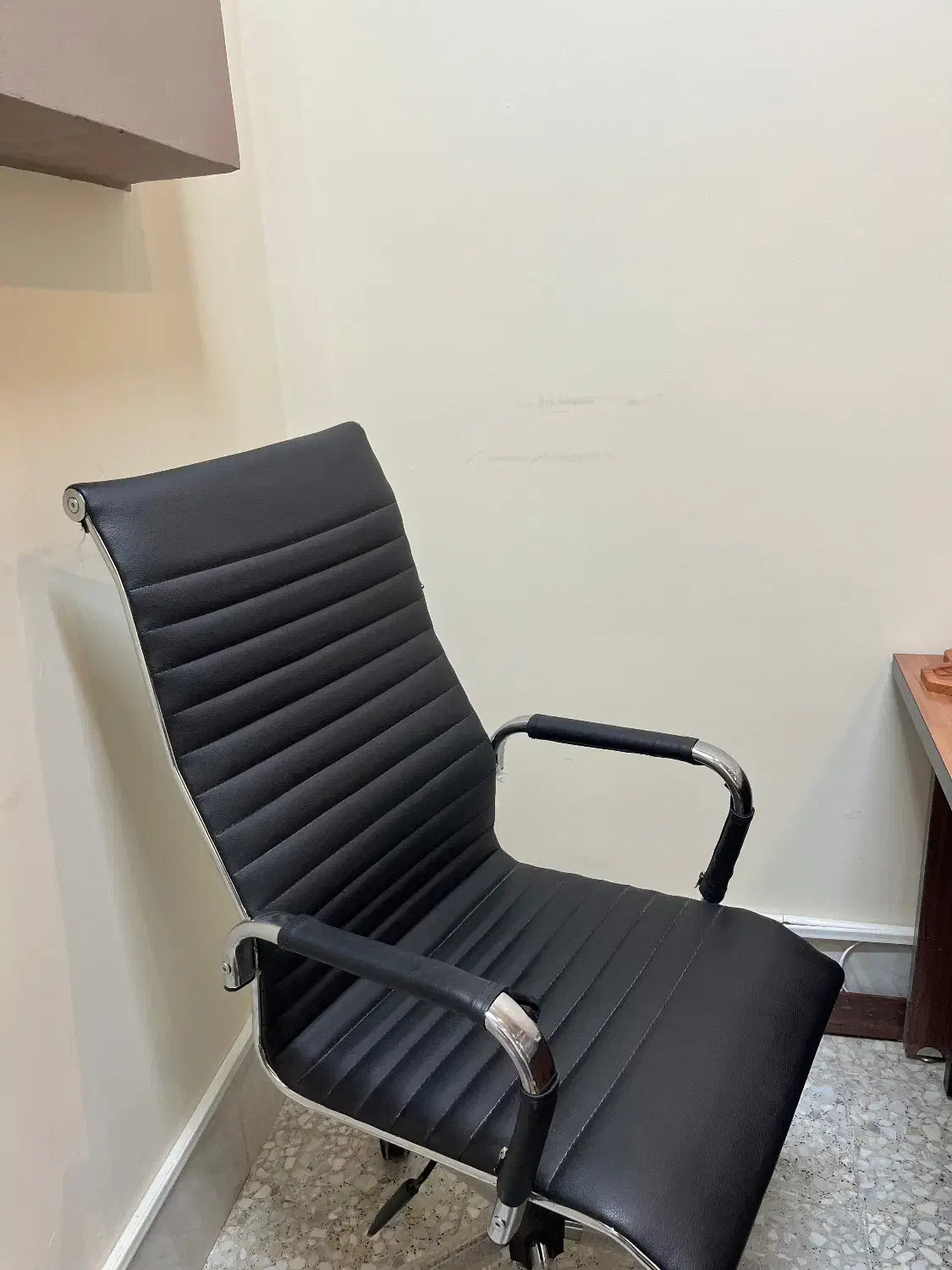 صندلی/صندلی طبی/صندلی مدیریت|مبلمان اداری|داران, |دیوار