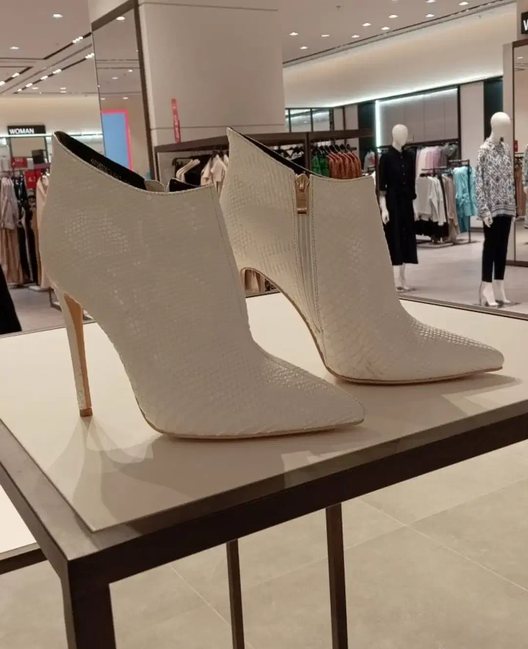 بوت سفید سایز 39|کیف، کفش، کمربند|امیدیه, |دیوار