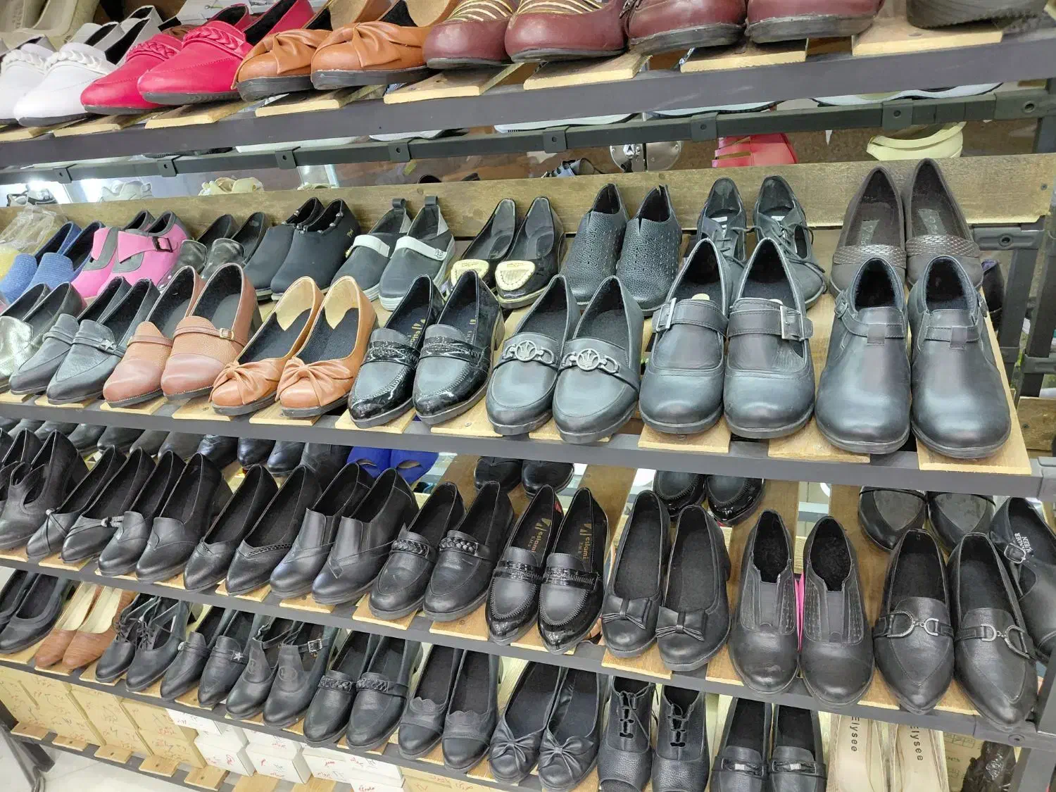 کالج زنانه|کیف، کفش، کمربند|نظرآباد, رسالت|دیوار