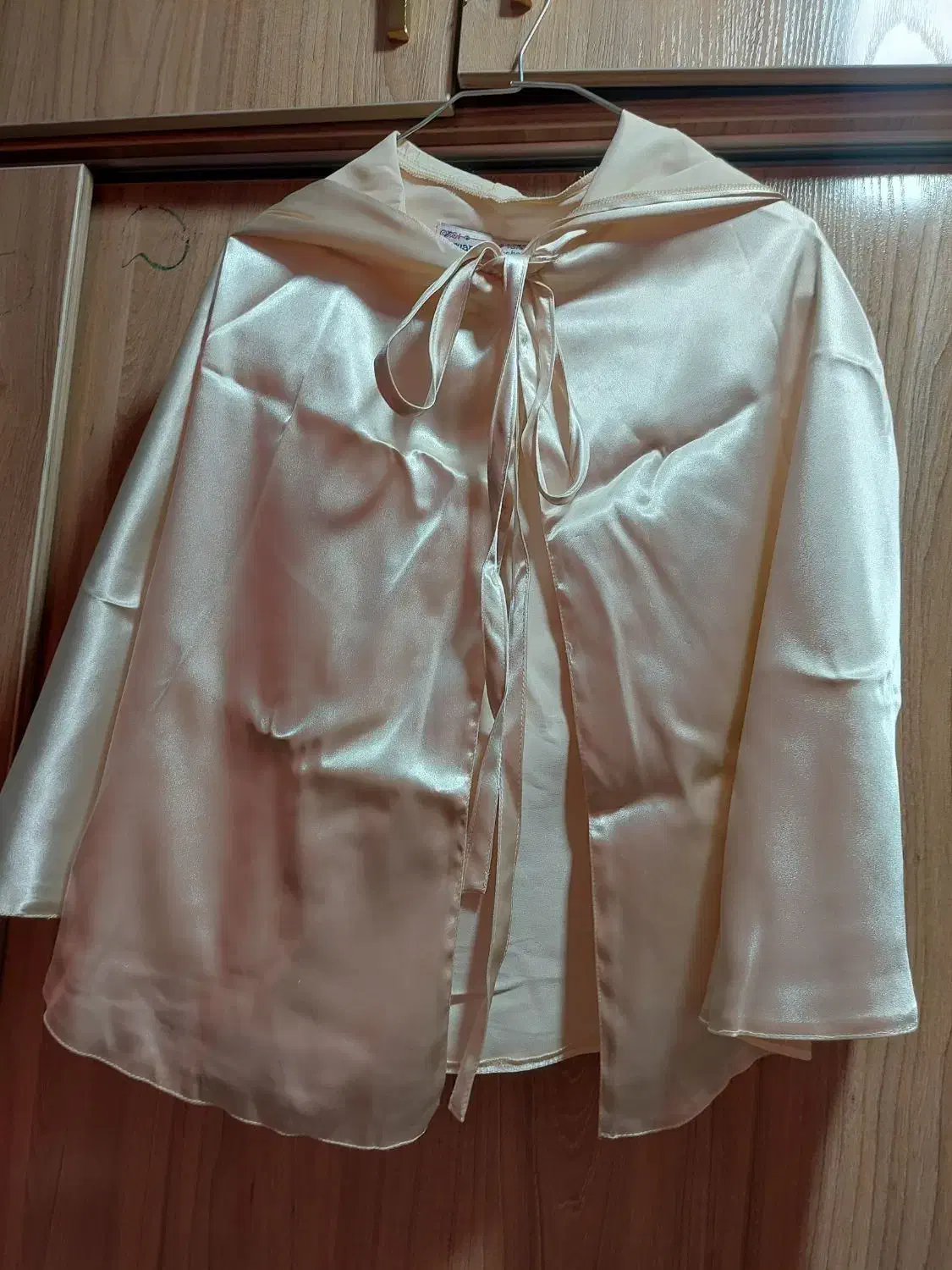 شنل ساتن رنگ بژ مناسب مراسم عقد|لباس|تهران, شهر زیبا|دیوار